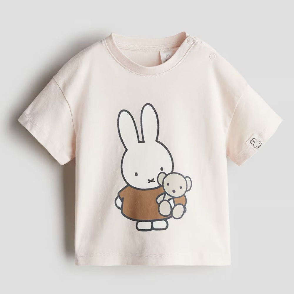 H&M Miffy & Teddy Graphic Short Sleeve Tee in Pink